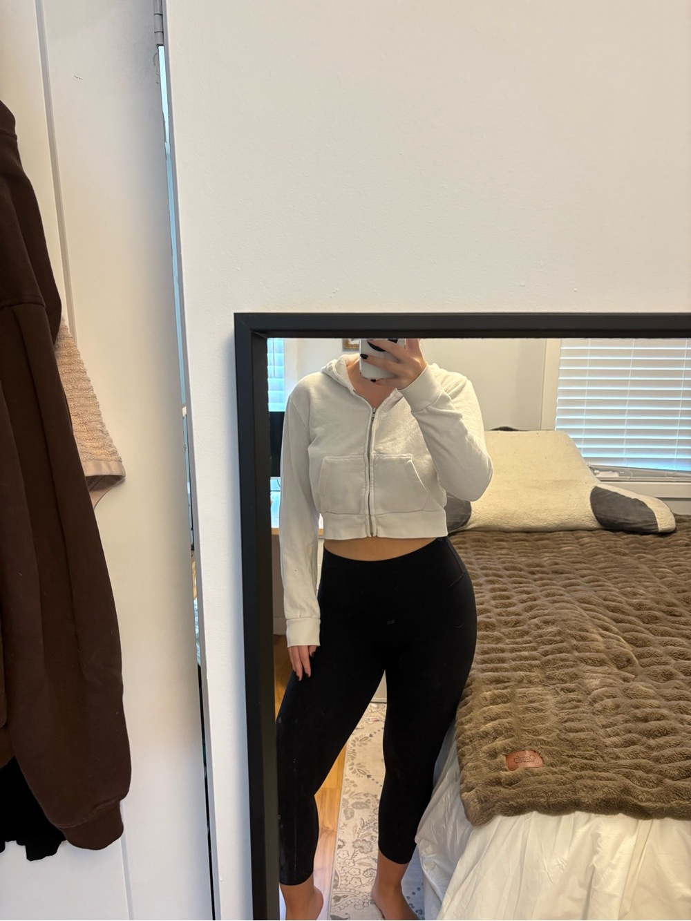 BRANDY MELVILLE Cropped Zip Hoodie Jacket - White